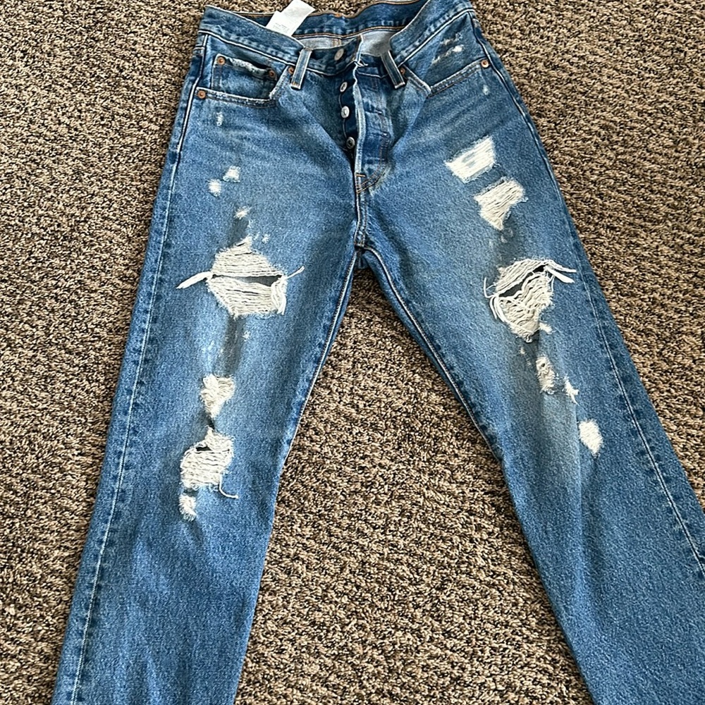 Levis size 26 W 26 L used like new worn once